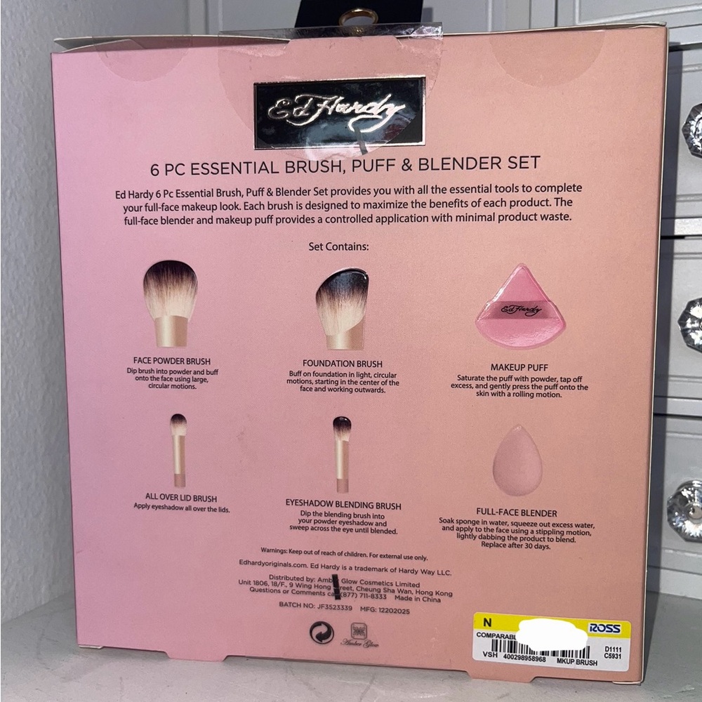 NWT Ed Hardy Pink 6-Piece Makeup Brush, Puff & Blender Set - Picture 2 of 7
